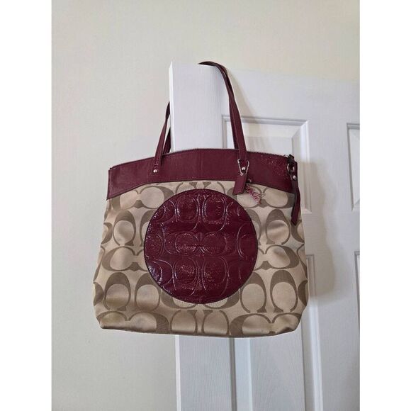 Coach Logo Laura Berry Purse Tote Shoulder Handbag - Picture 1 of 12